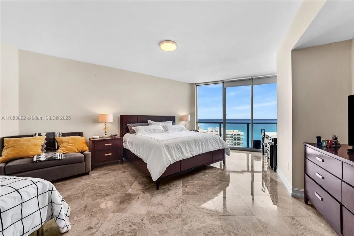 3101 S Ocean Dr, #2307