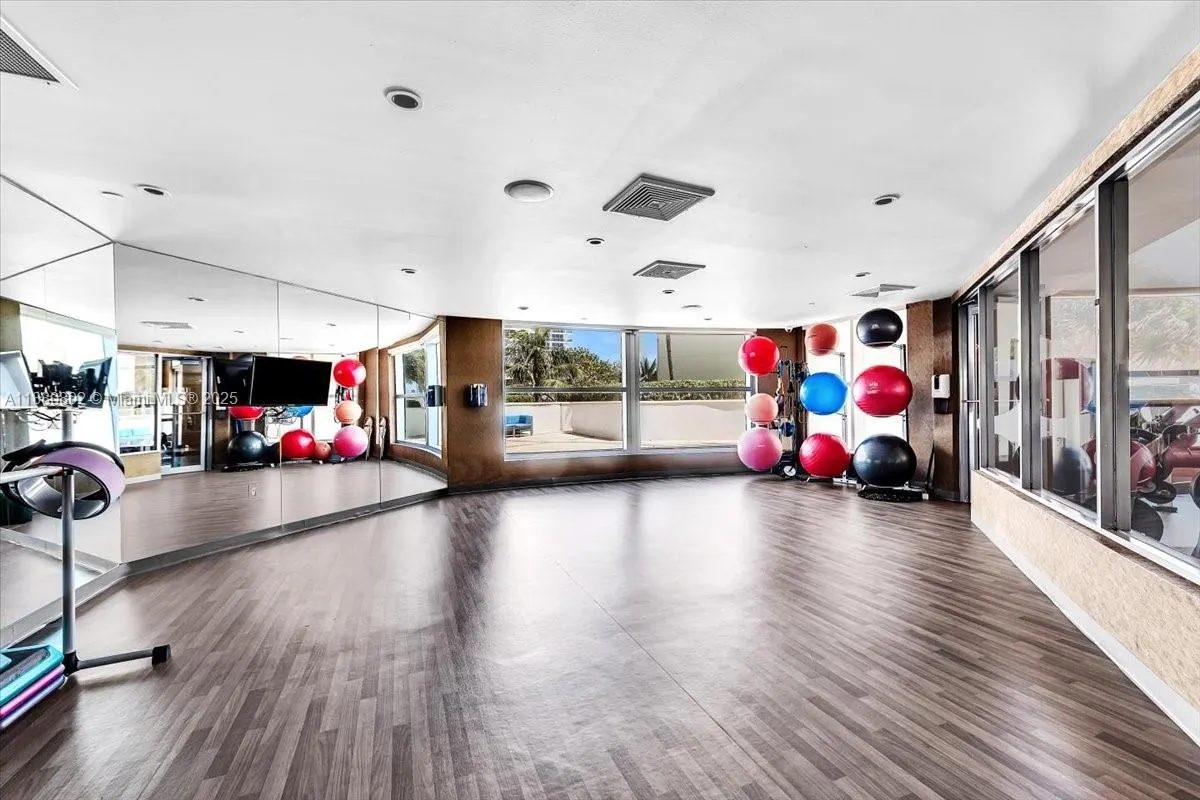 3101 S Ocean Dr, #2307