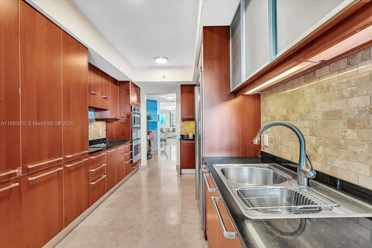 3101 S Ocean Dr, #2307
