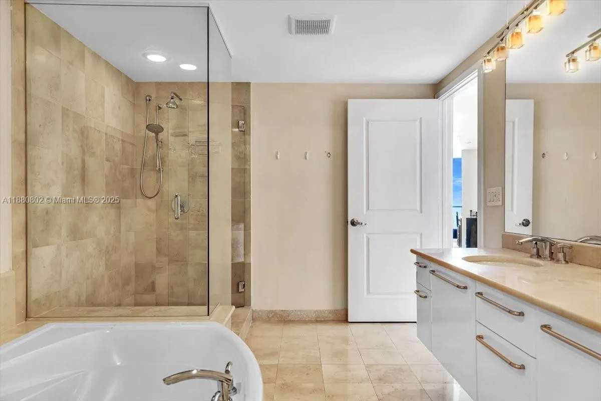 3101 S Ocean Dr, #2307