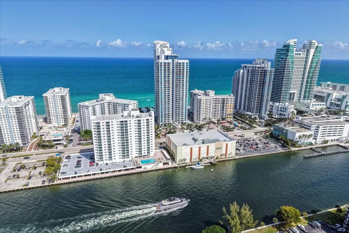 3101 S Ocean Dr, #2307