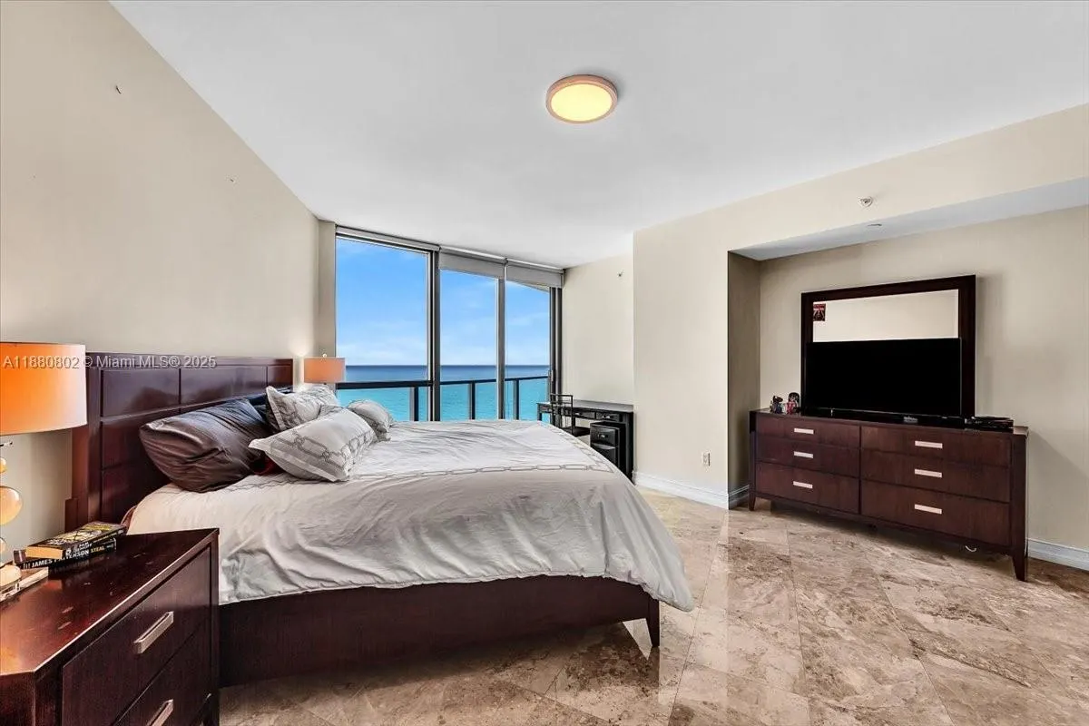 3101 S Ocean Dr, #2307