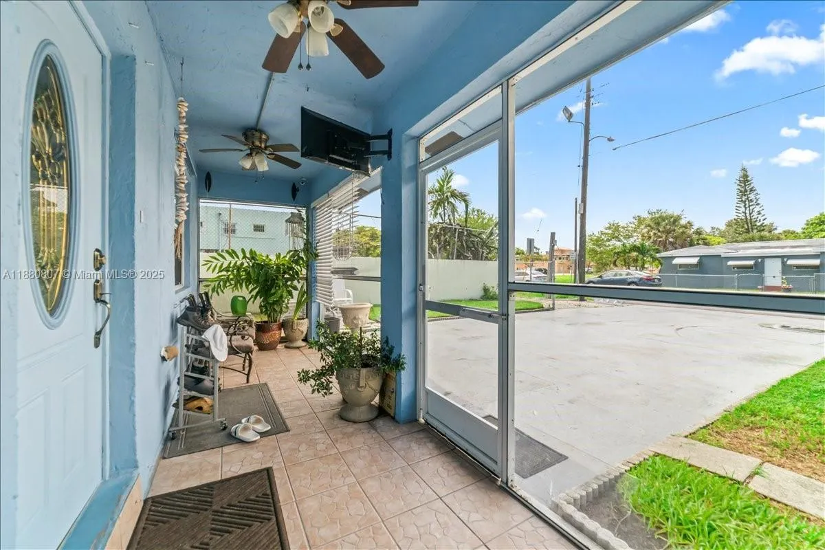 612 NW 15th Ave