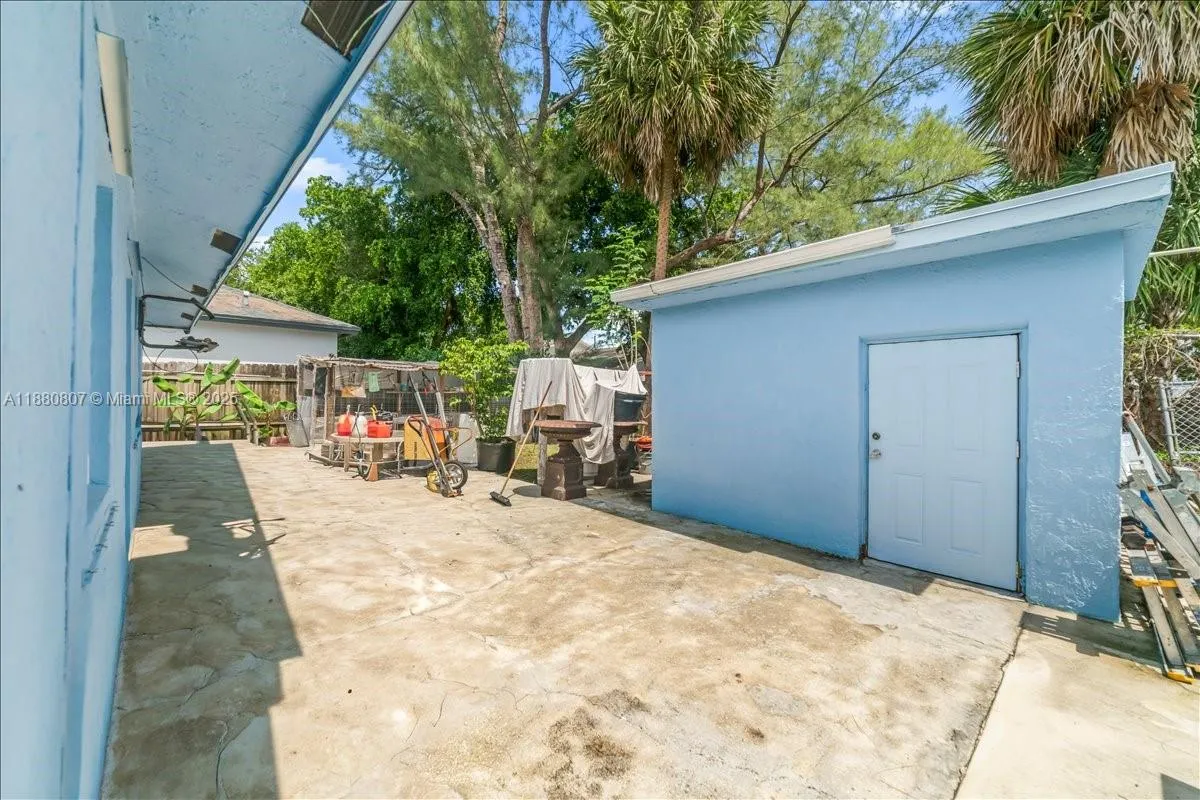 612 NW 15th Ave