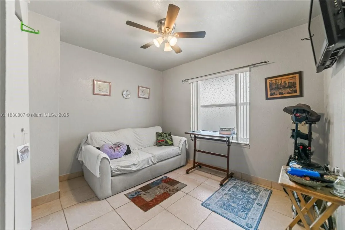 612 NW 15th Ave