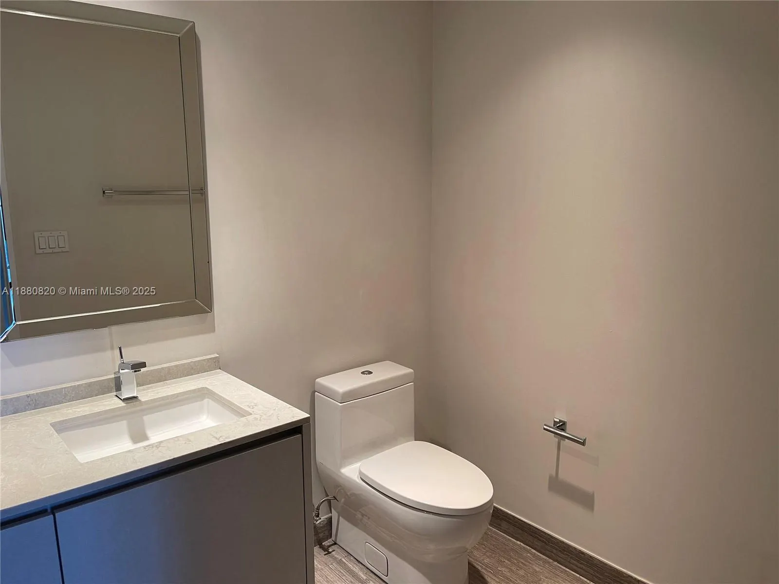 1010 Brickell Ave, #1504