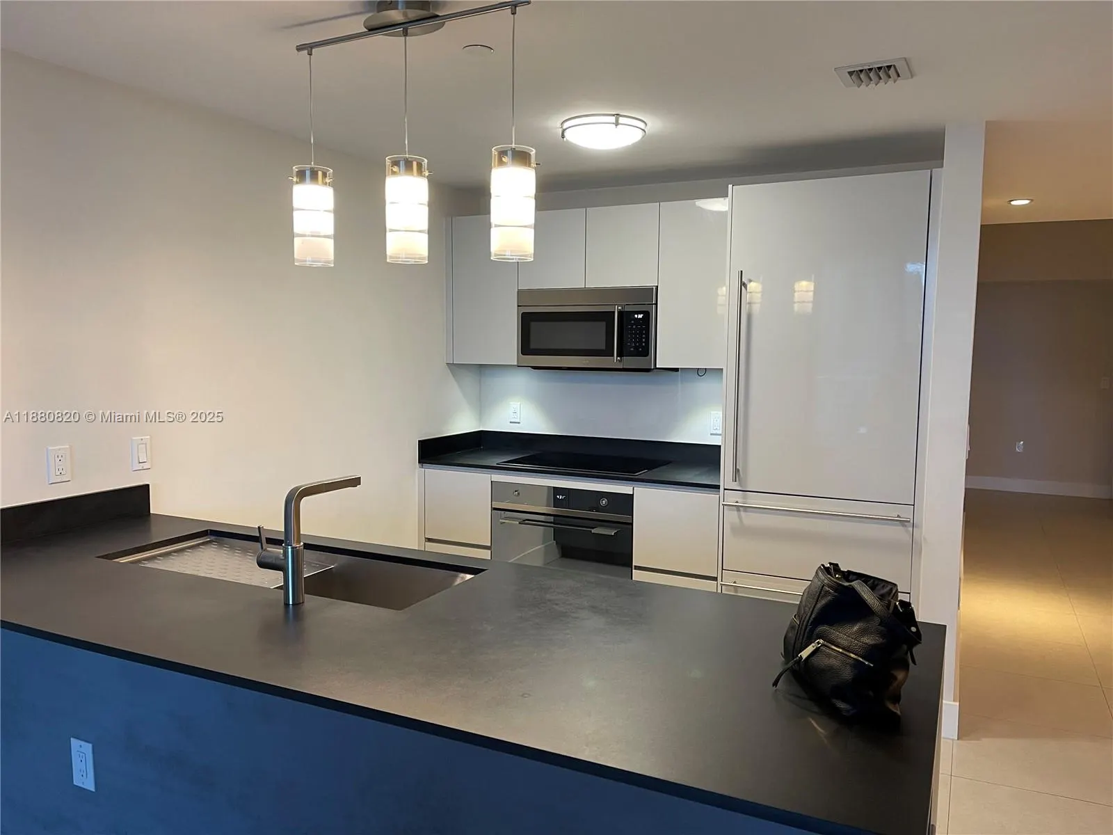 1010 Brickell Ave, #1504