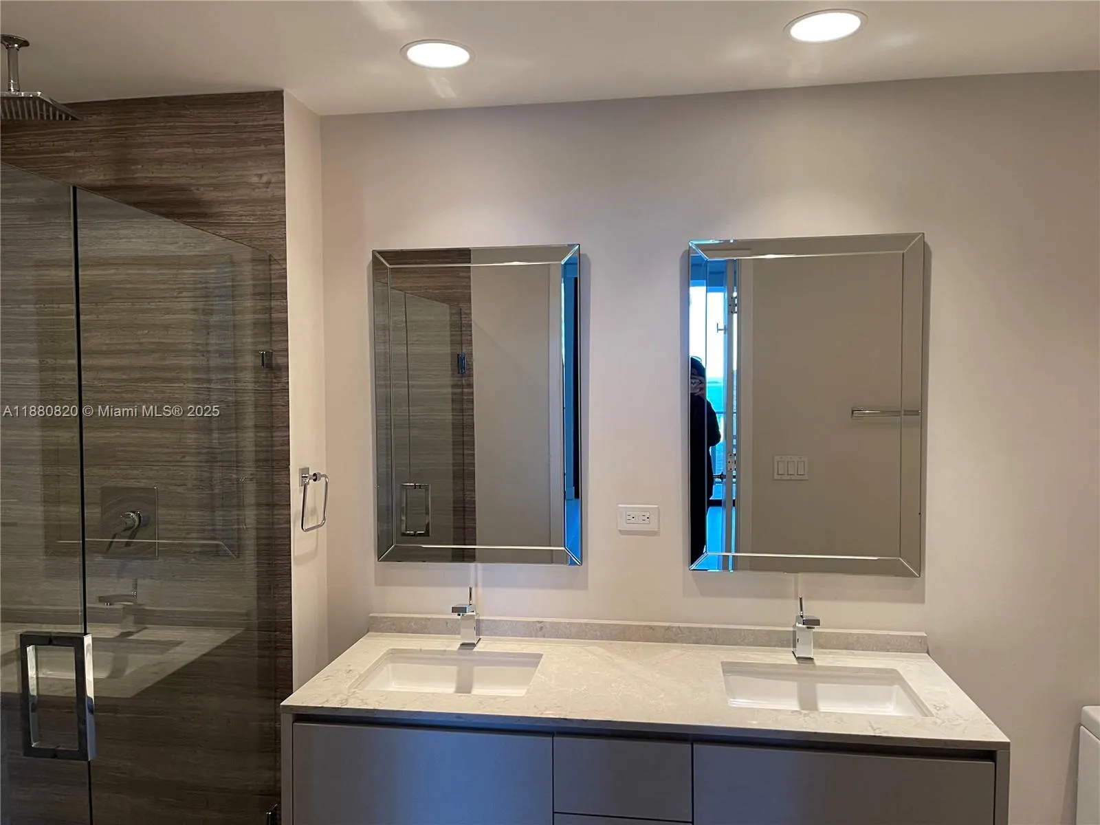 1010 Brickell Ave, #1504