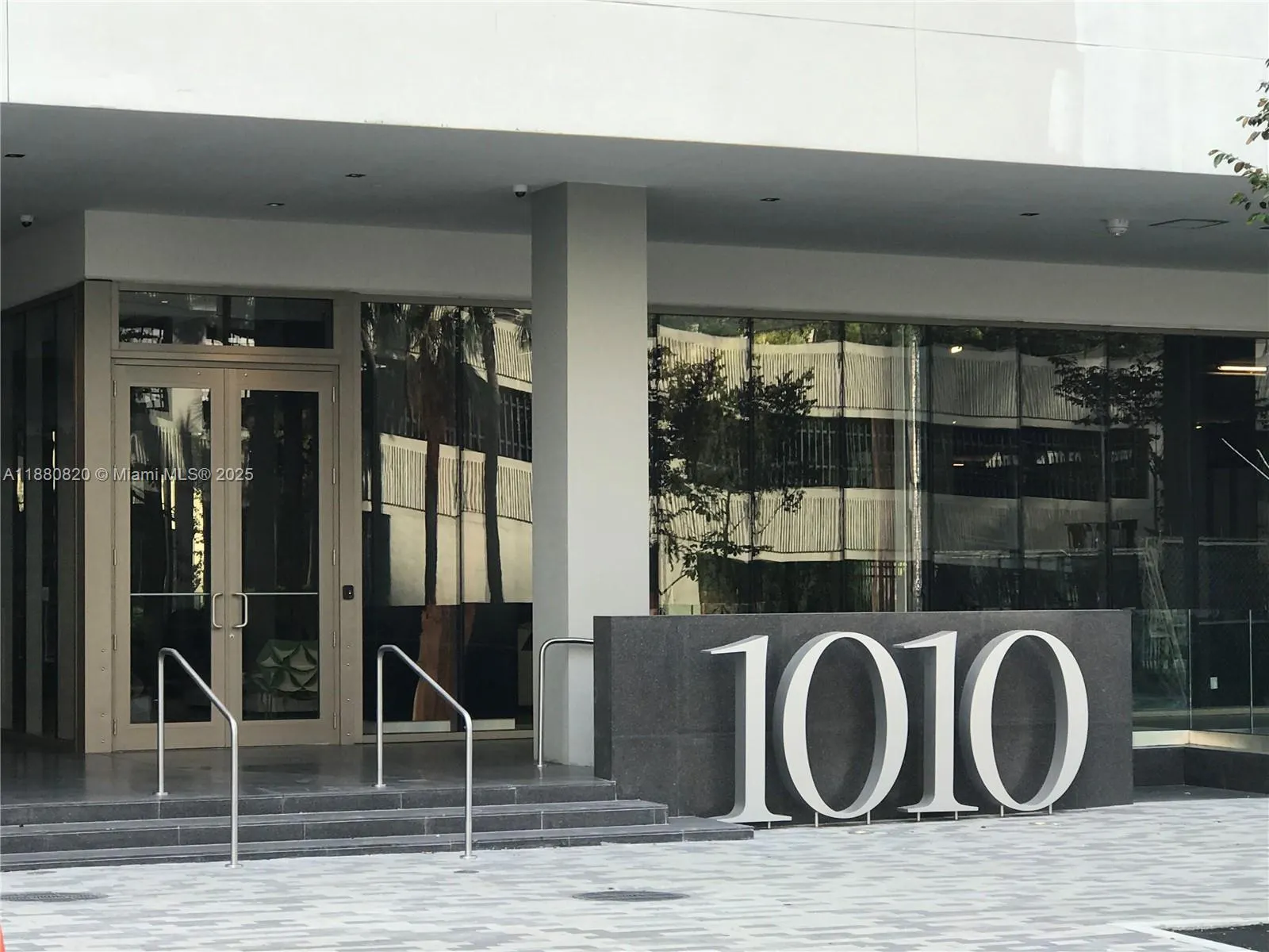 1010 Brickell Ave, #1504