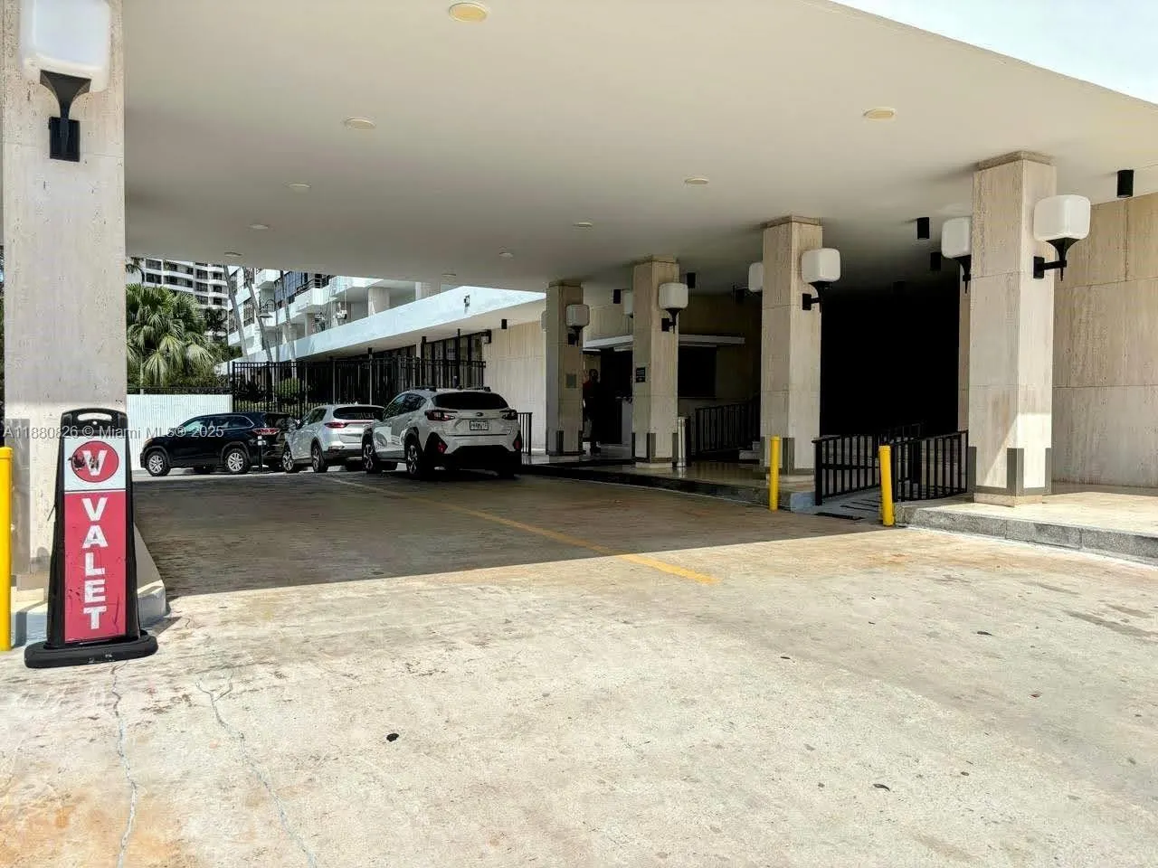 500 Three Islands Blvd, #808