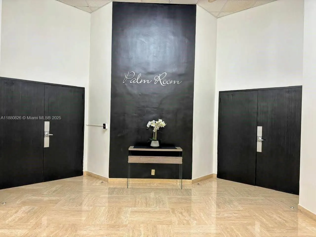500 Three Islands Blvd, #808