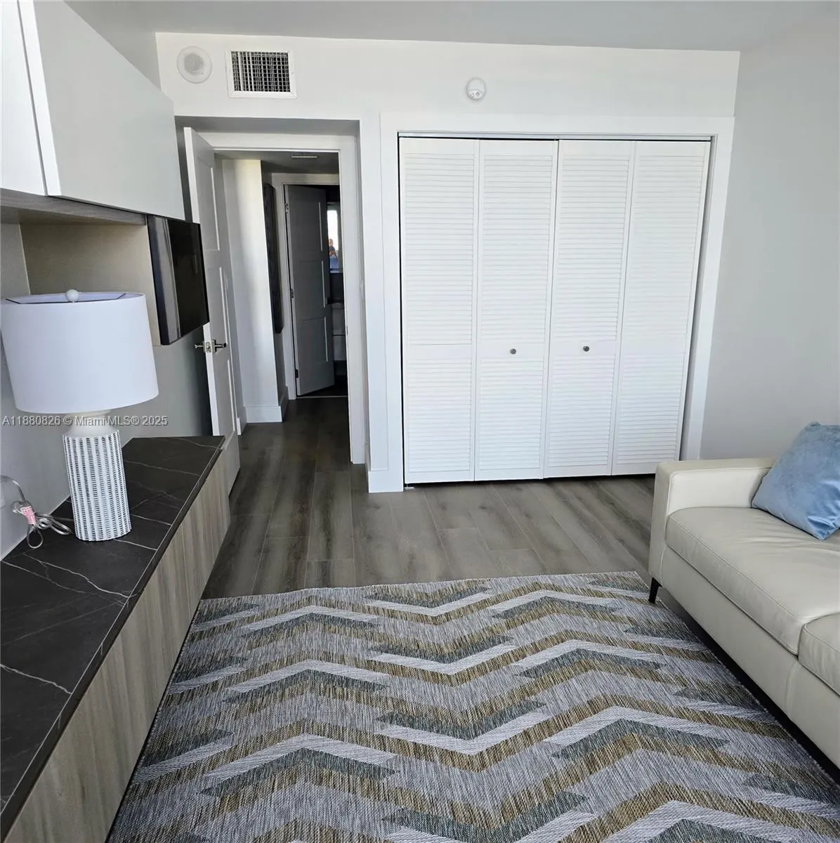 500 Three Islands Blvd, #808