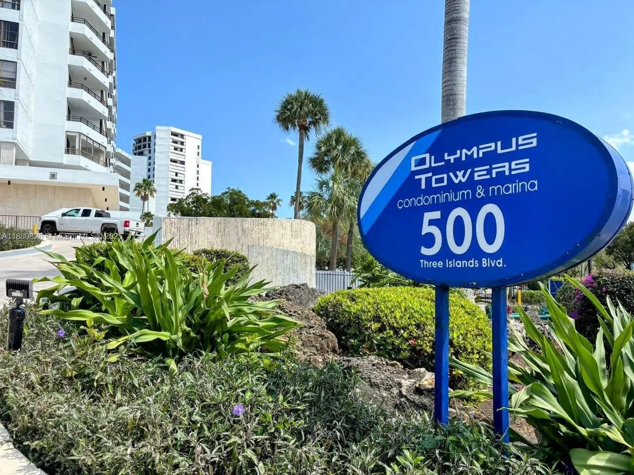 500 Three Islands Blvd, #808
