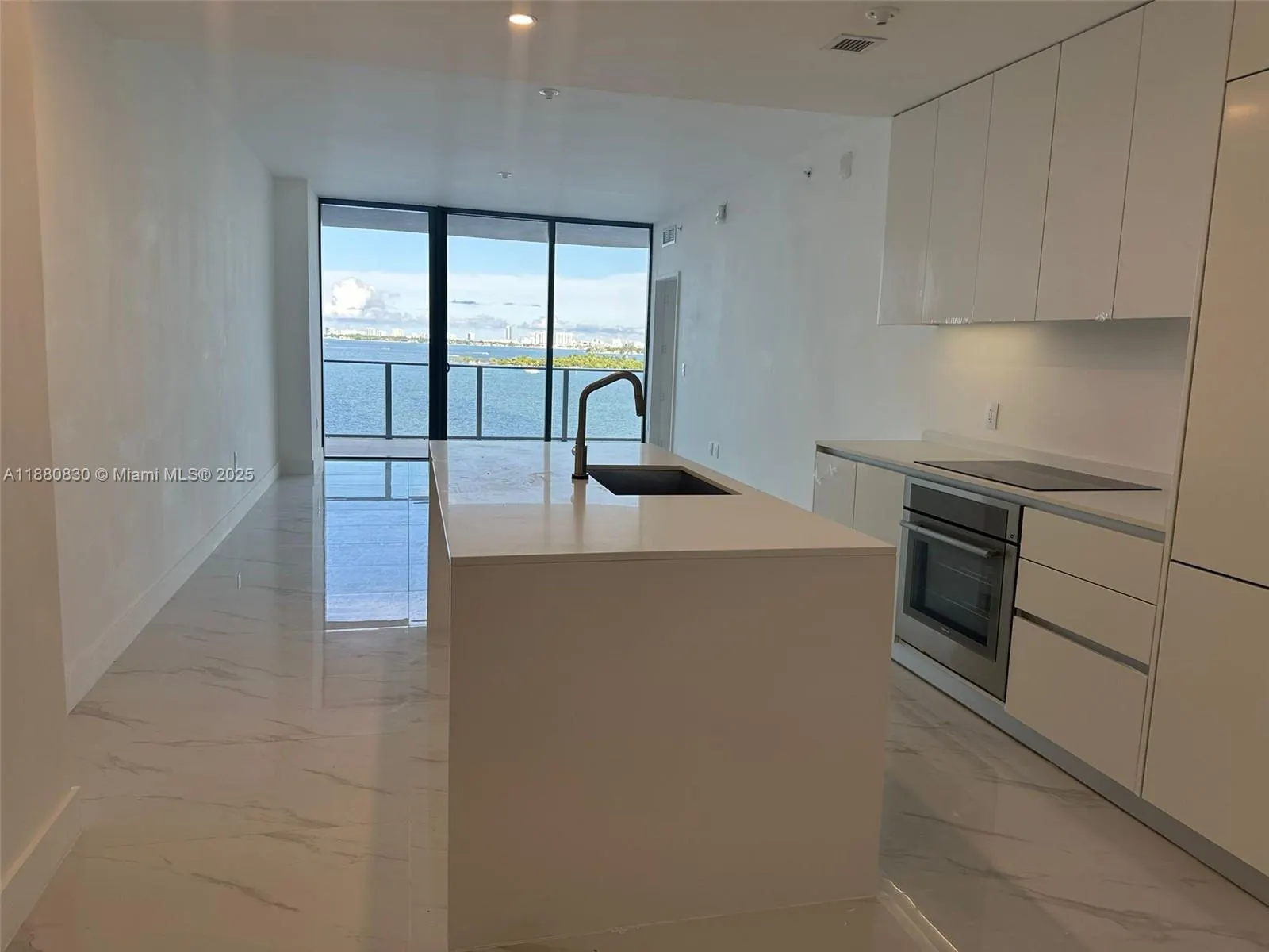 700 NE 24, #504