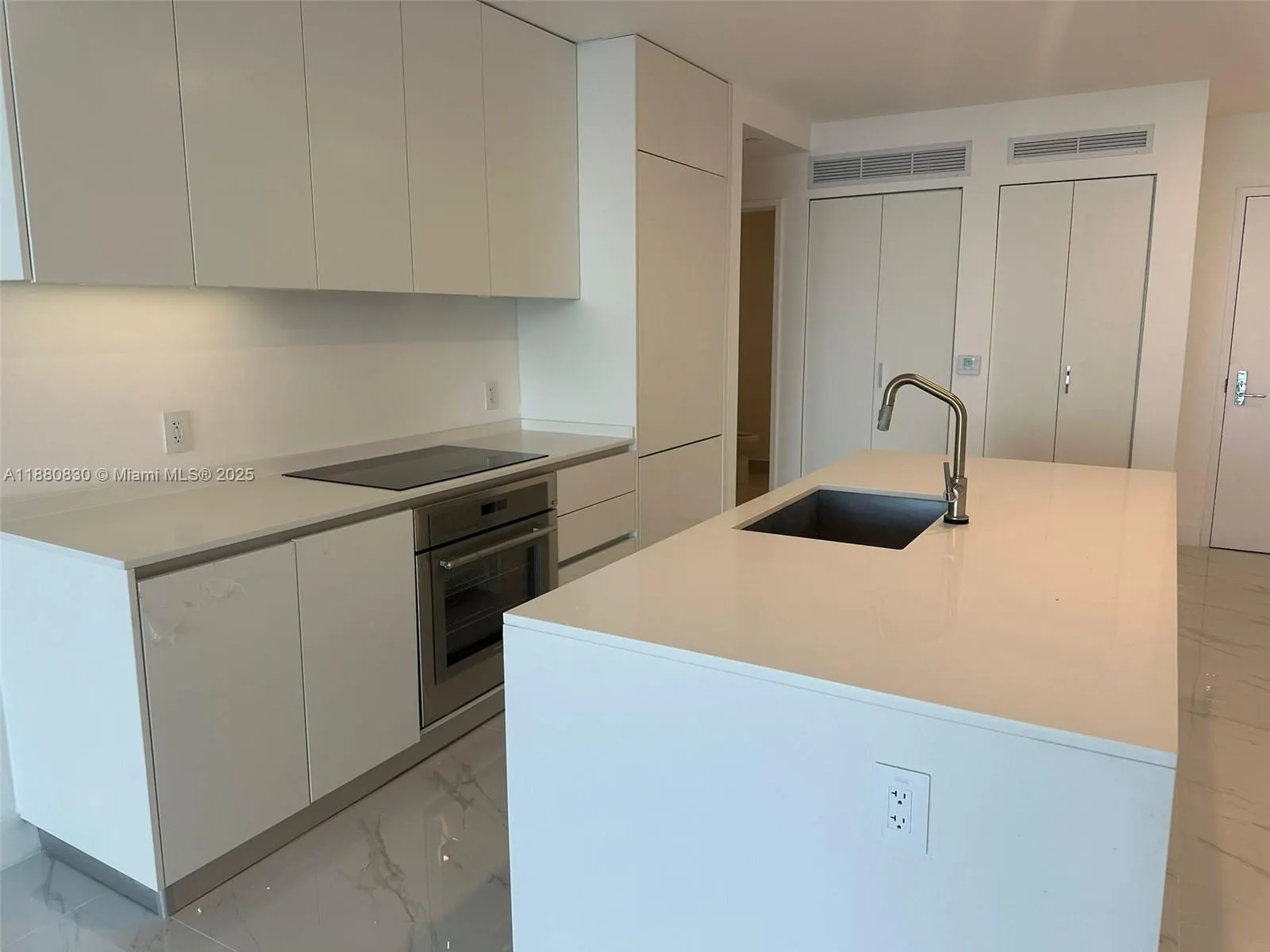 700 NE 24, #504