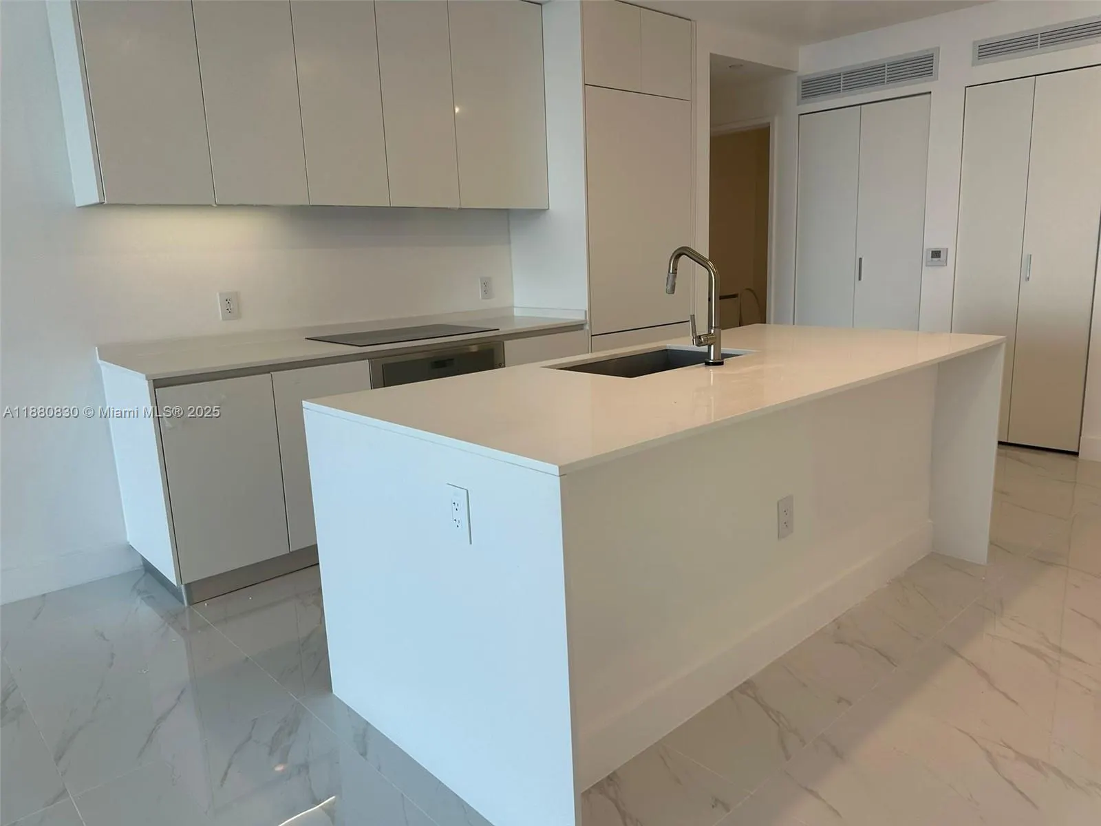 700 NE 24, #504
