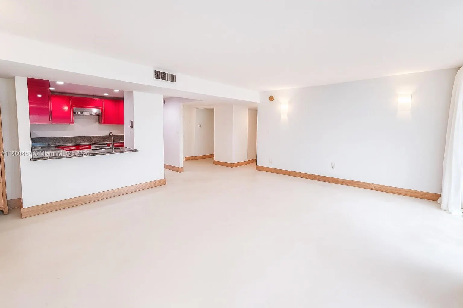 1800 Collins Ave, #3J
