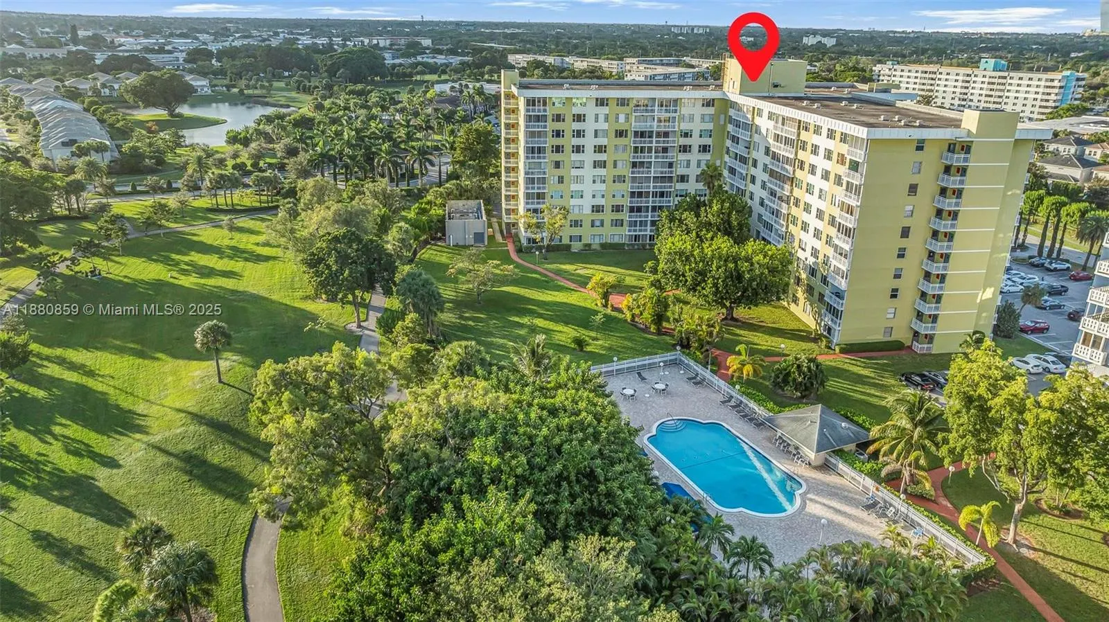 4400 Hillcrest Dr, #912B