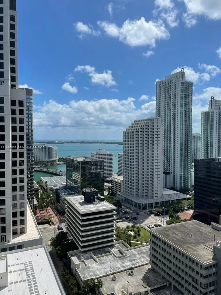 68 SE 6th St, #2303