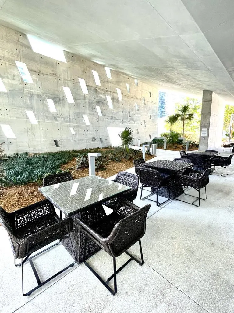68 SE 6th St, #2303