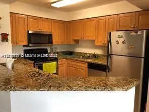 5231 Geneva Way, #306