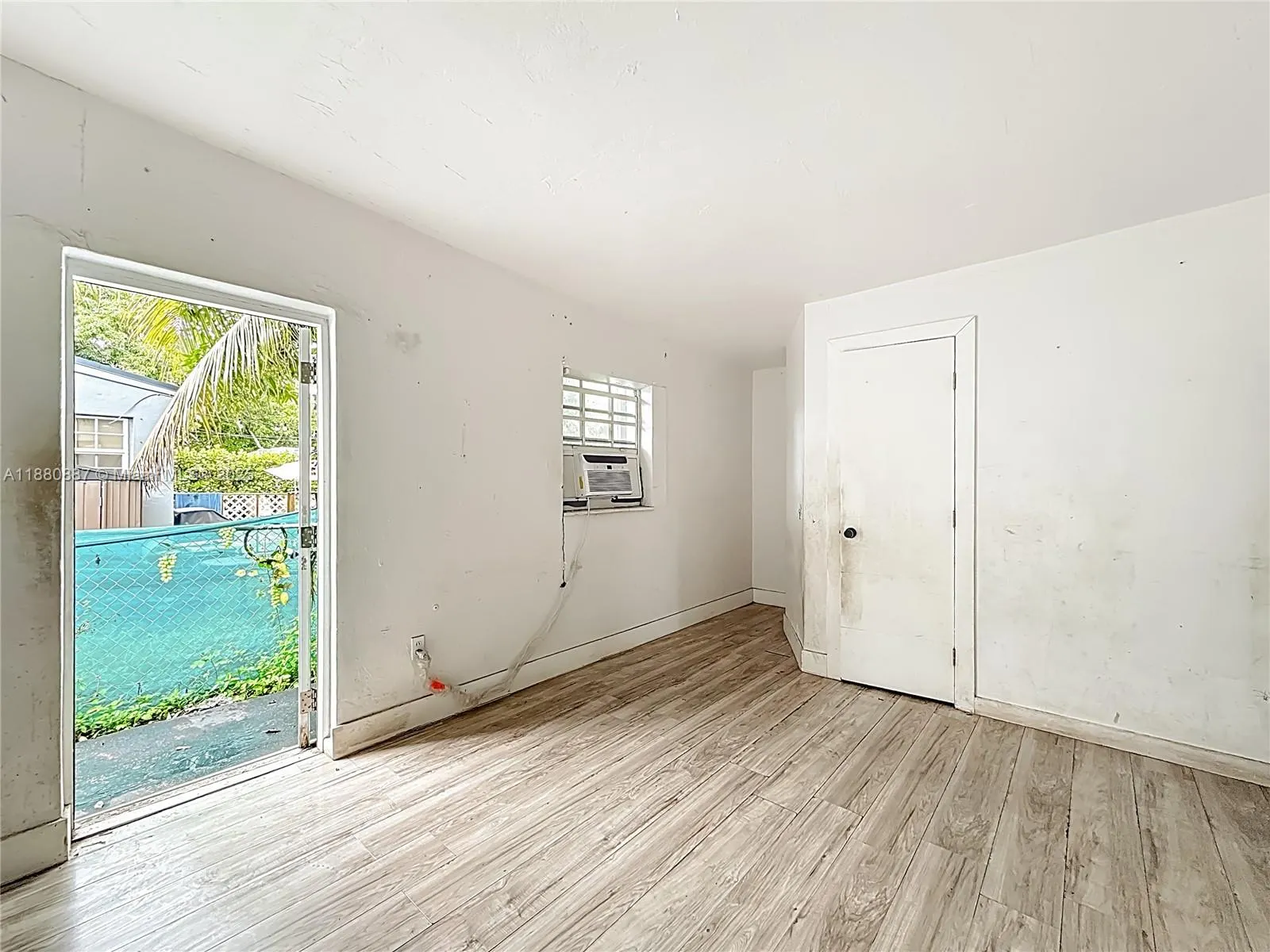 47 NW 49th St