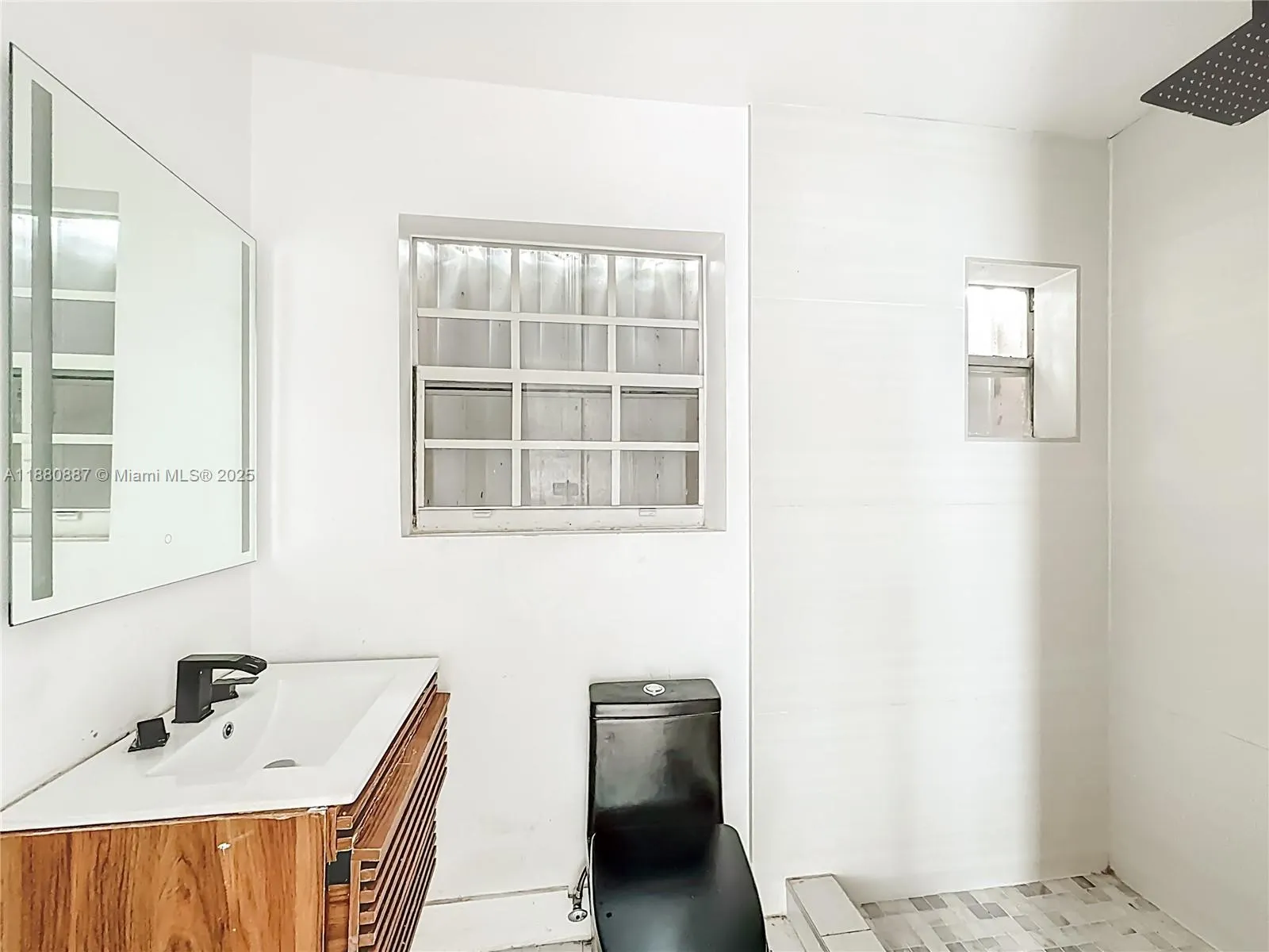 47 NW 49th St