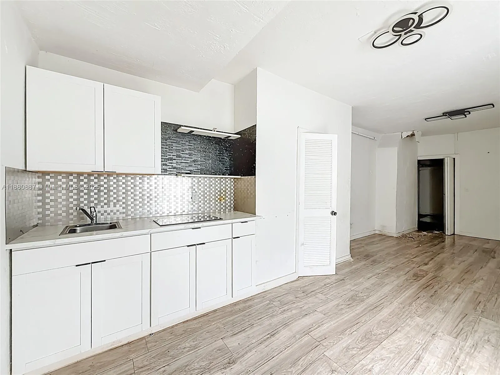 47 NW 49th St