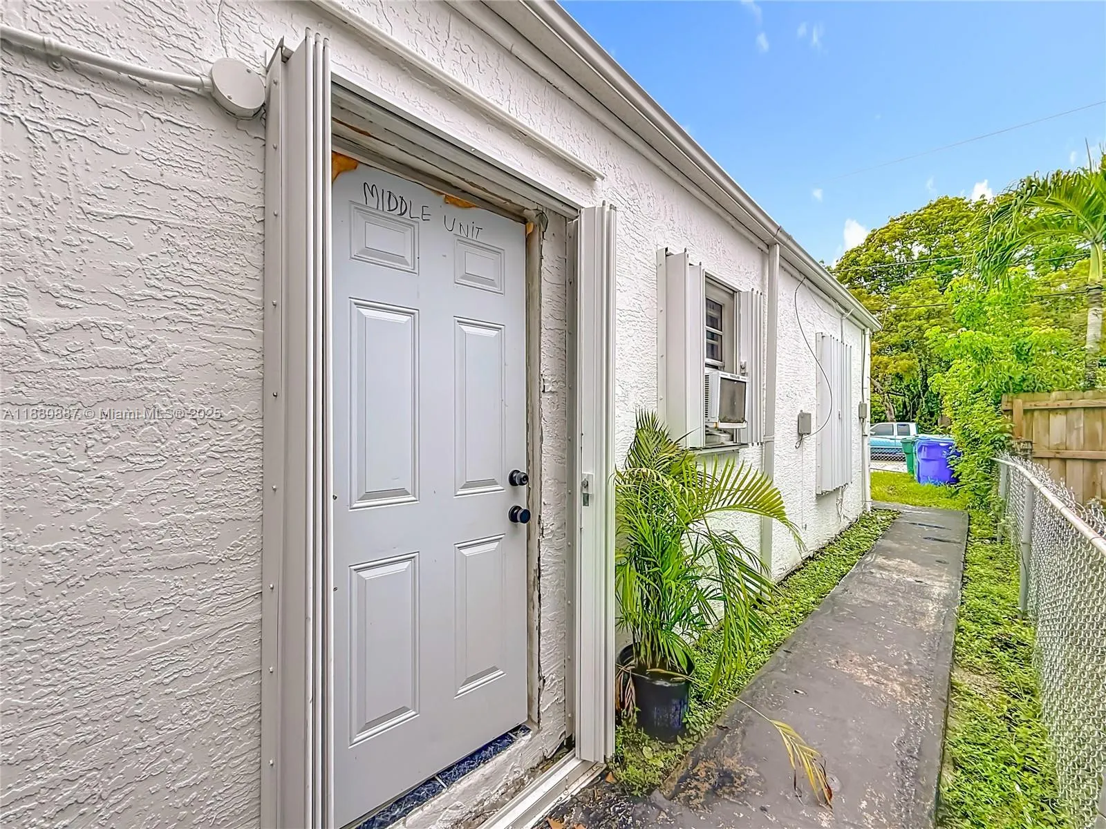 47 NW 49th St
