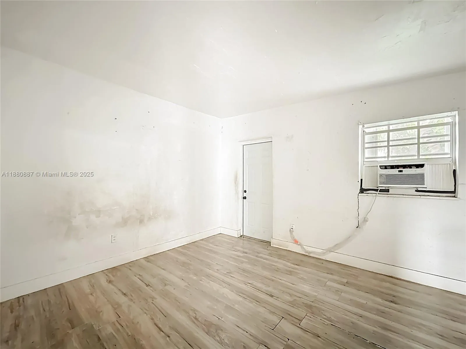 47 NW 49th St