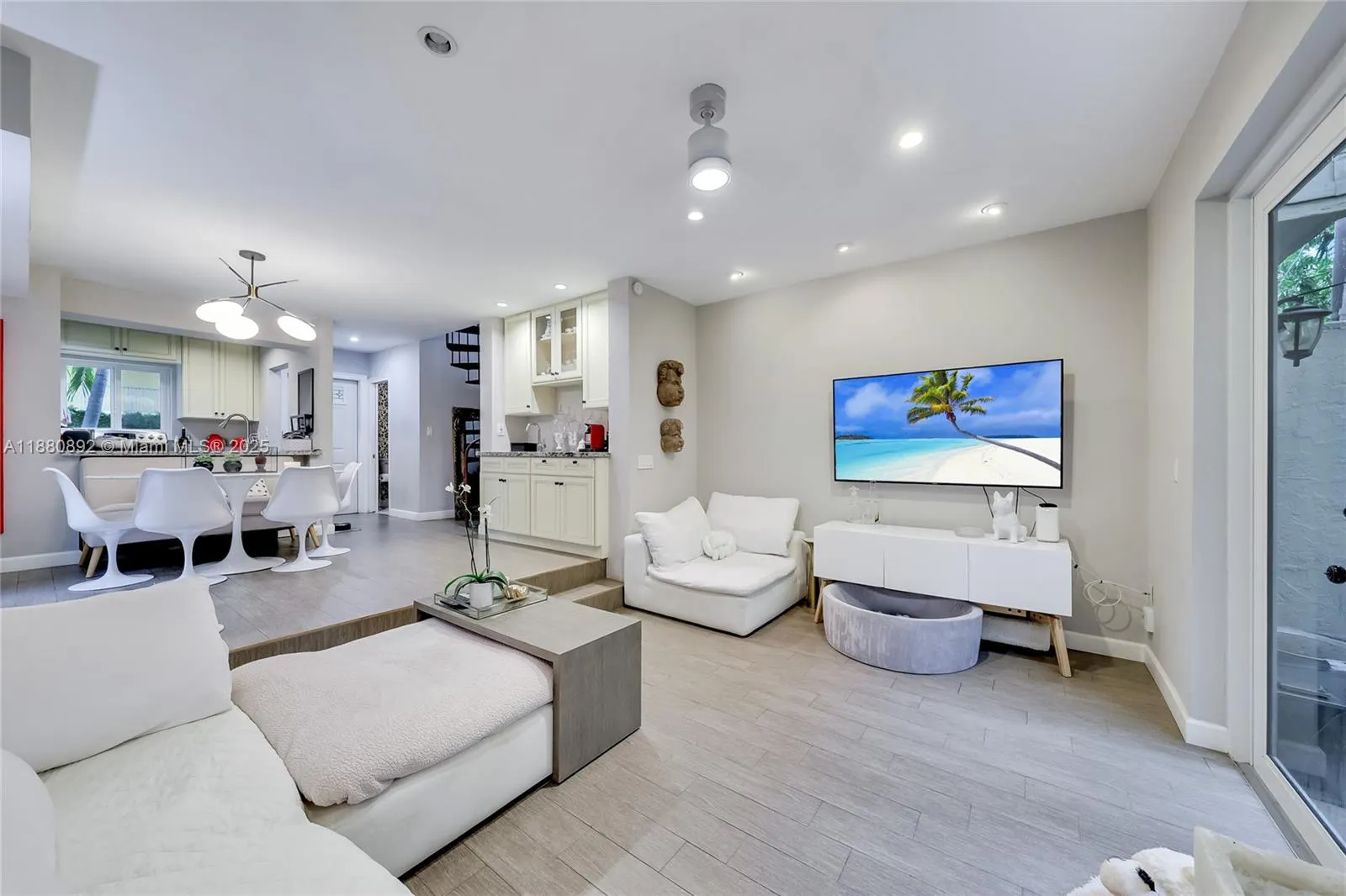 2768 Day Ave, #1