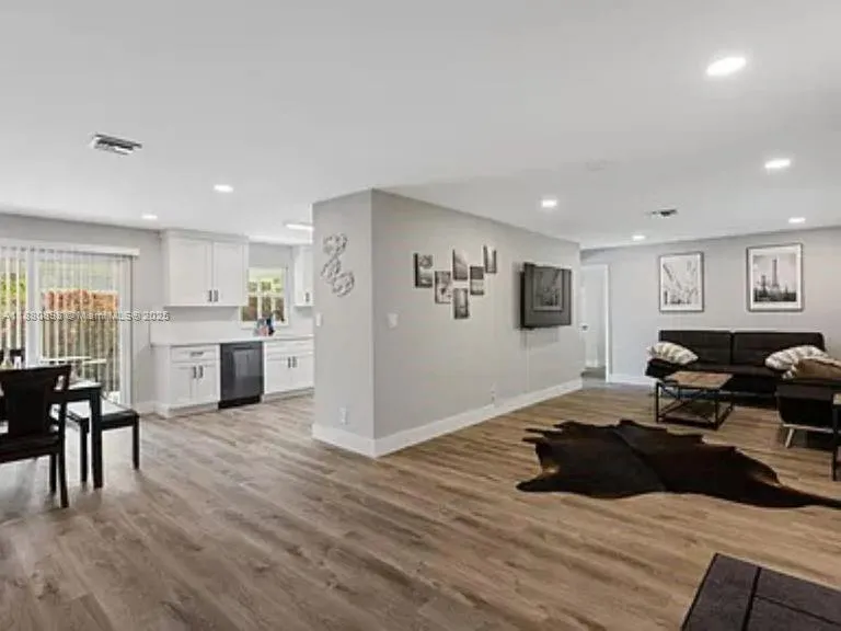 4260 NW 19th Ave