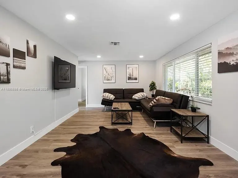 4260 NW 19th Ave