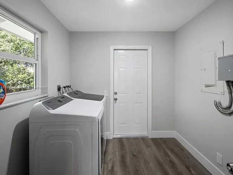 4260 NW 19th Ave