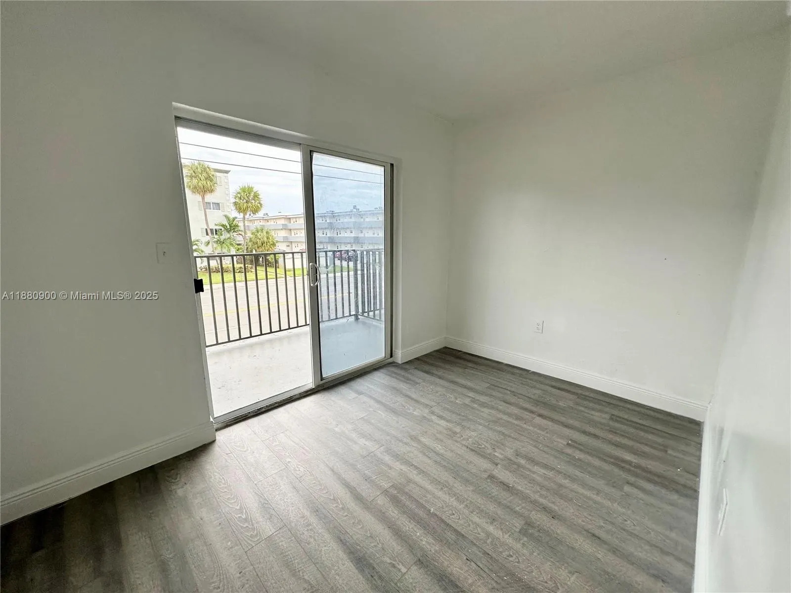 13280 NE 6th Ave, #208