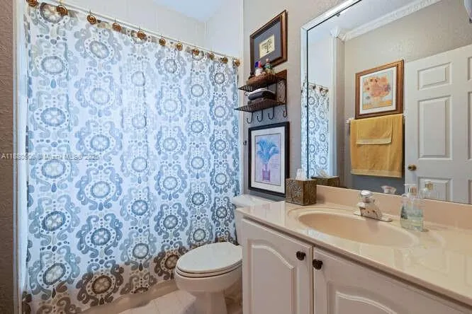 13704 S Garden Cove Cir