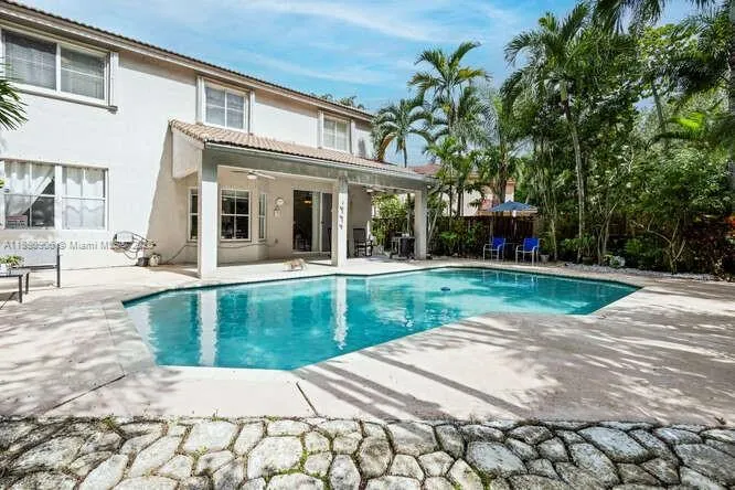 13704 S Garden Cove Cir
