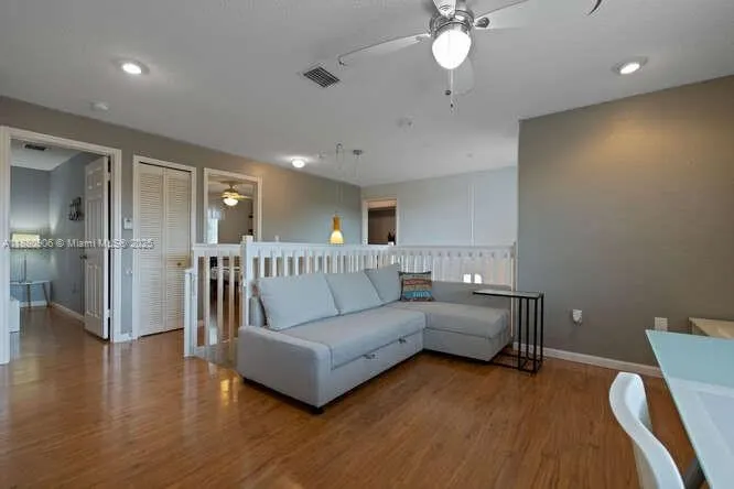 13704 S Garden Cove Cir