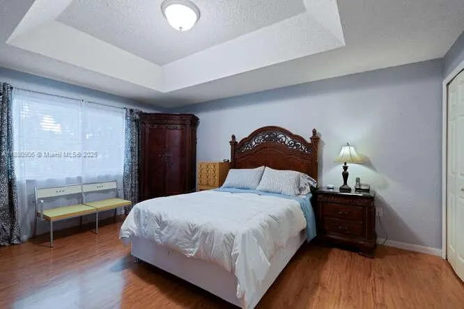 13704 S Garden Cove Cir