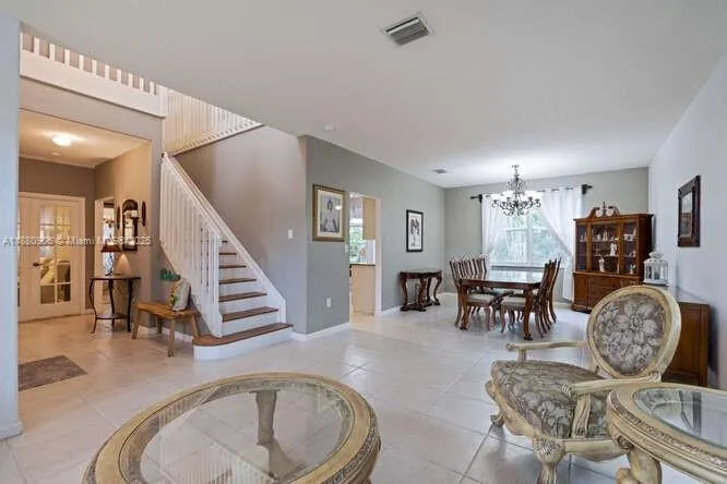 13704 S Garden Cove Cir