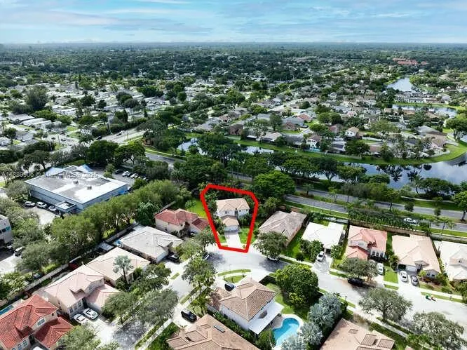 13704 S Garden Cove Cir