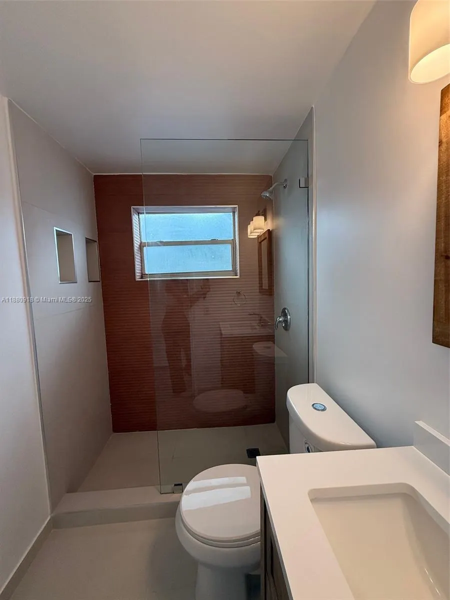 542 Euclid Ave, #4