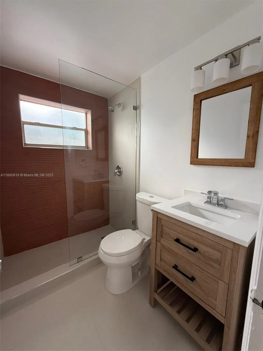 542 Euclid Ave, #4