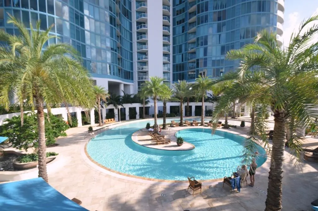 333 Las Olas Way, #1207