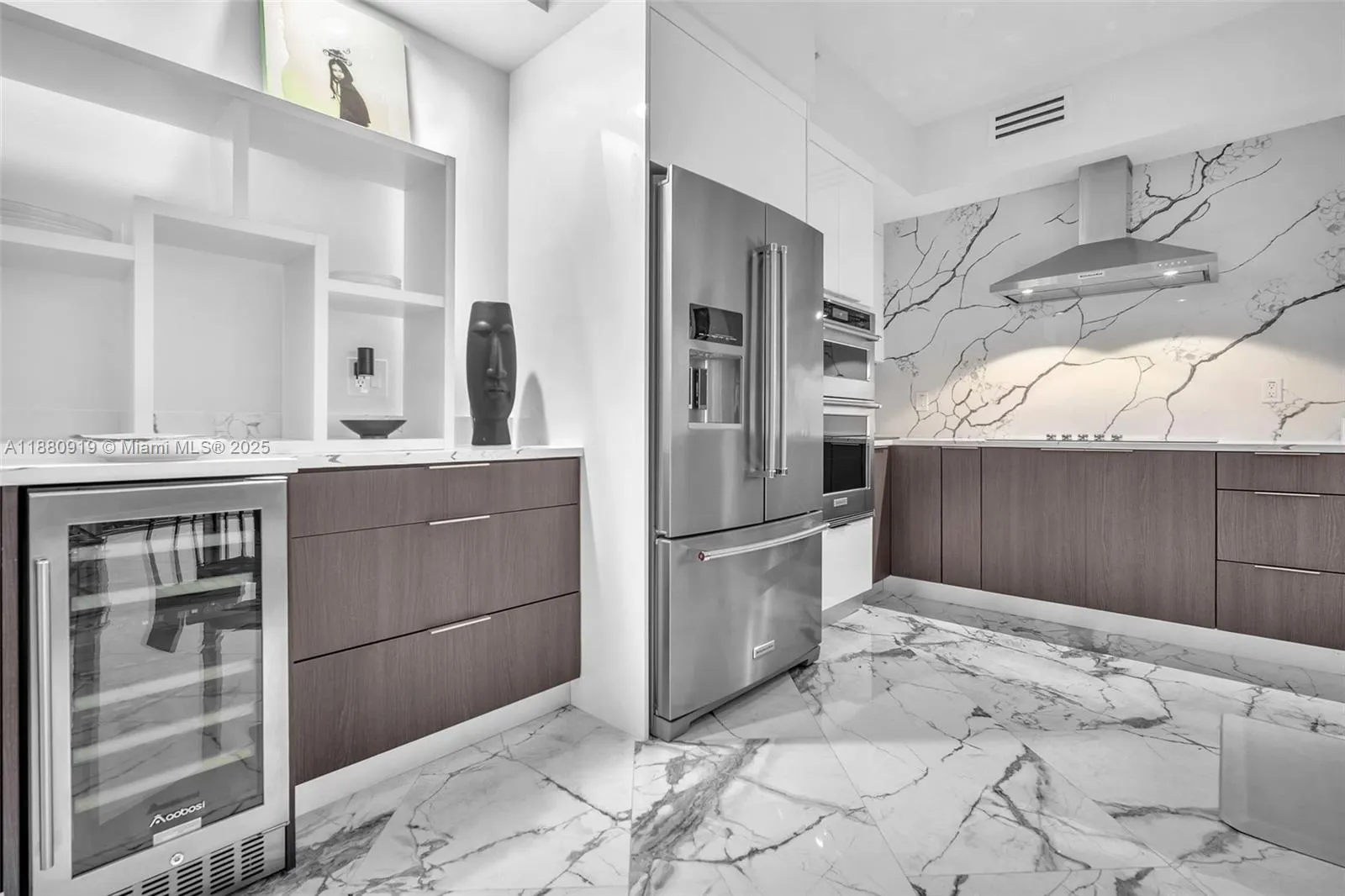333 Las Olas Way, #1207