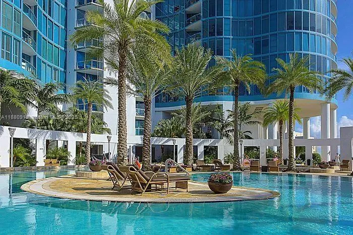 333 Las Olas Way, #1207
