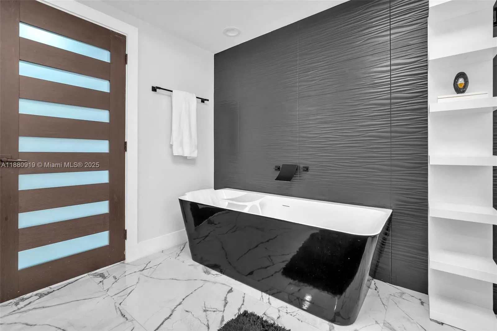 333 Las Olas Way, #1207