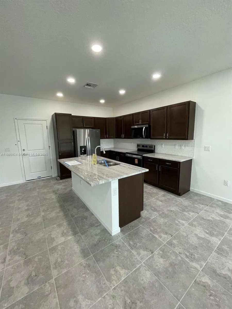 4466 Longwood Lake Sq, #4466