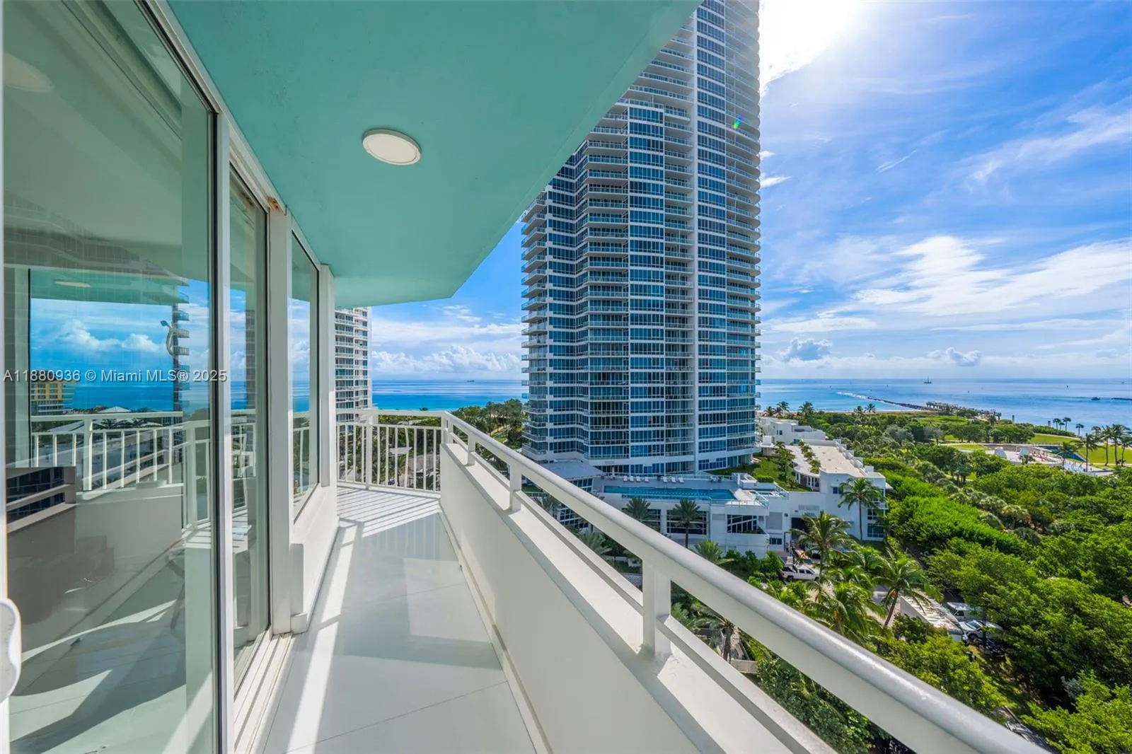 400 S Pointe Dr, #1104
