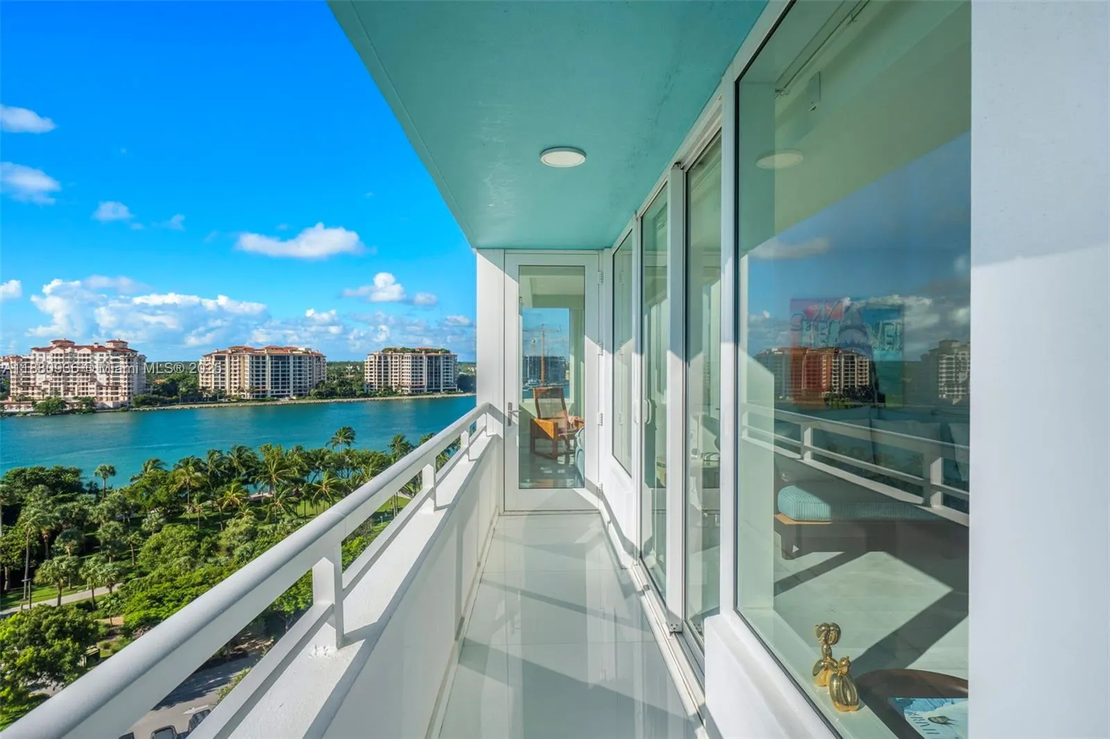 400 S Pointe Dr, #1104